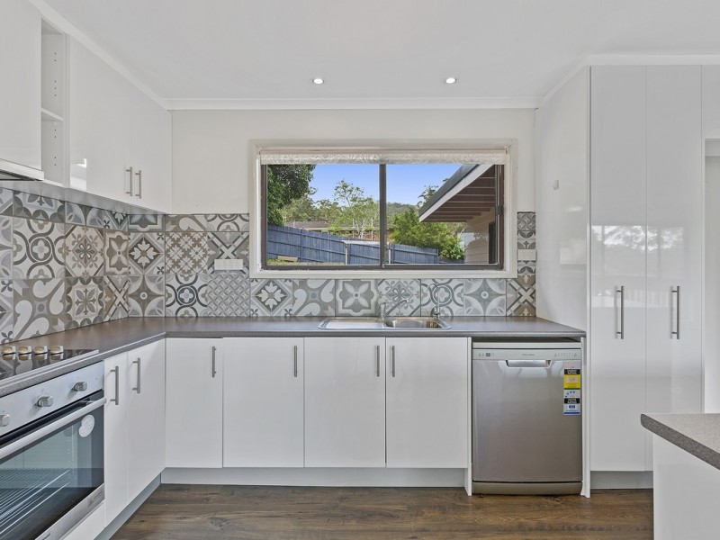 3 Lana Avenue, Wyoming NSW 2250