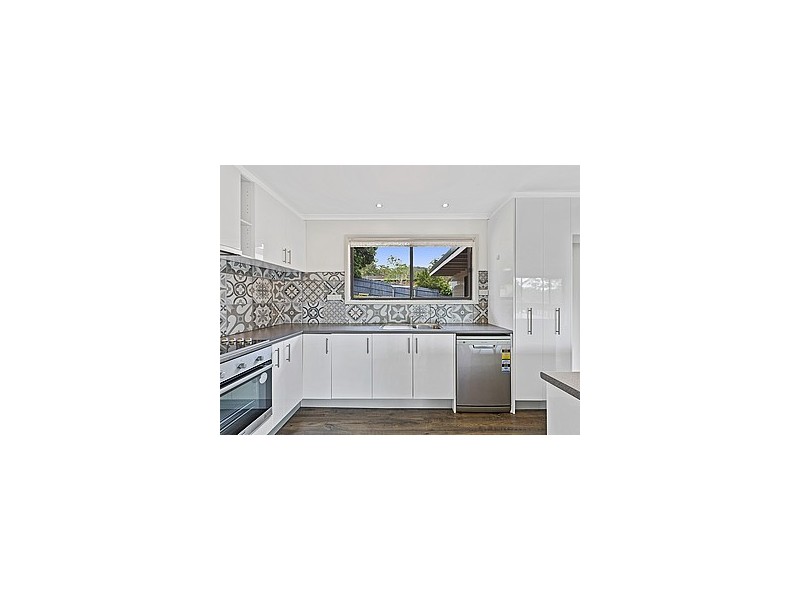 3 Lana Avenue, Wyoming NSW 2250