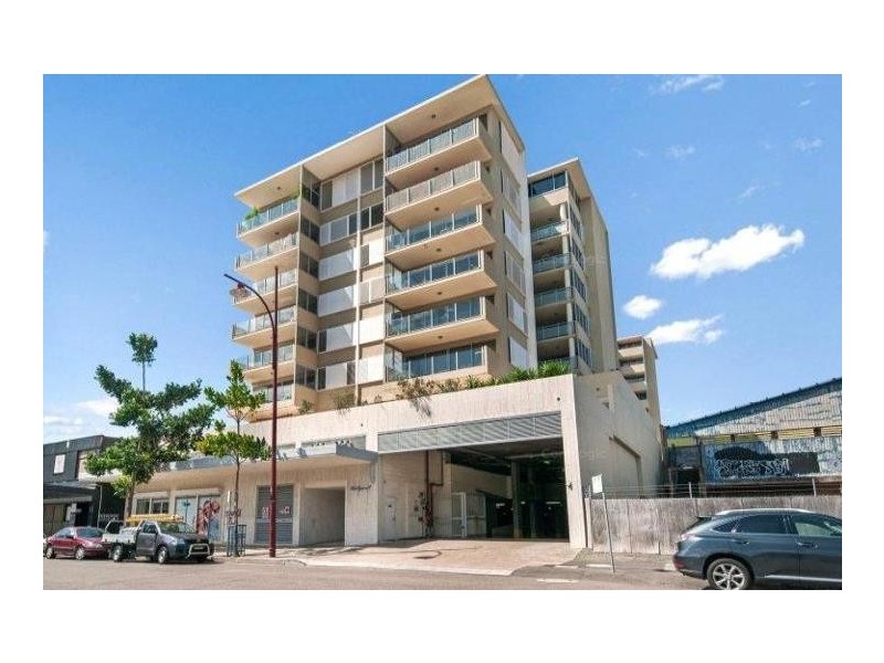 20/12 Baker Street, Gosford NSW 2250