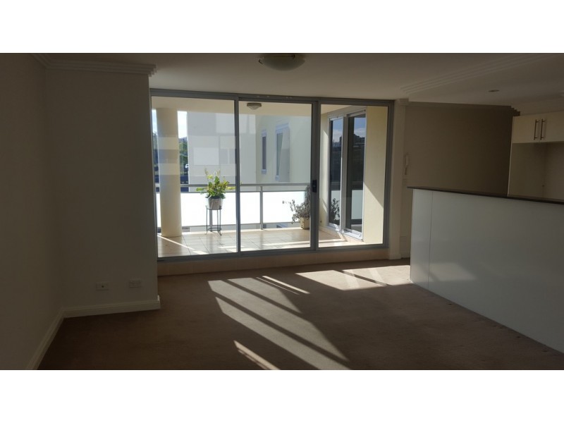 20/12 Baker Street, Gosford NSW 2250