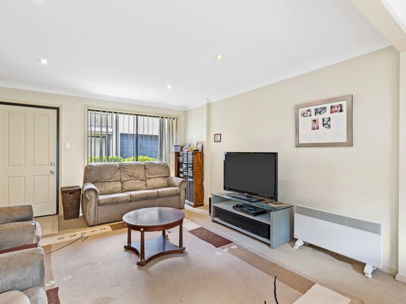 9/12 Pemell Street, Wyoming NSW 2250