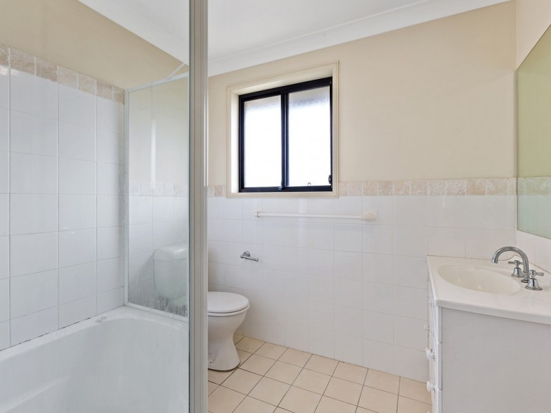 9/12 Pemell Street, Wyoming NSW 2250