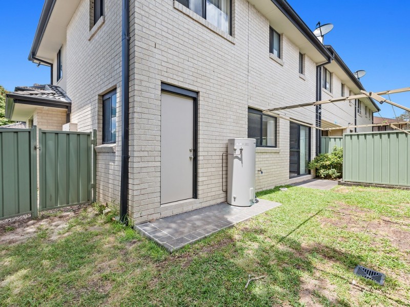 9/12 Pemell Street, Wyoming NSW 2250