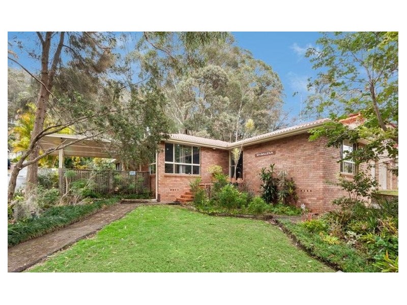 9 Redgrove Street, Green Point NSW 2251