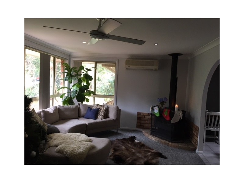 9 Redgrove Street, Green Point NSW 2251