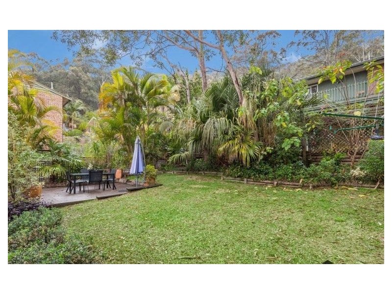 9 Redgrove Street, Green Point NSW 2251