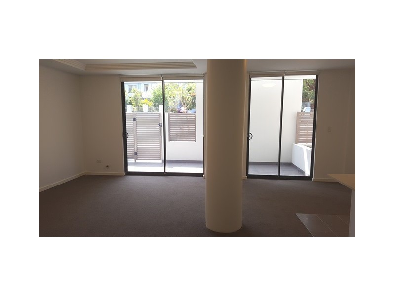 2/66-70 Hills Street, Gosford NSW 2250