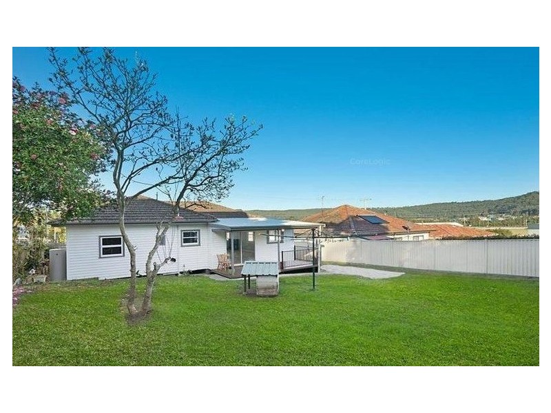 12 (12a) Donnison Street, West Gosford NSW 2250