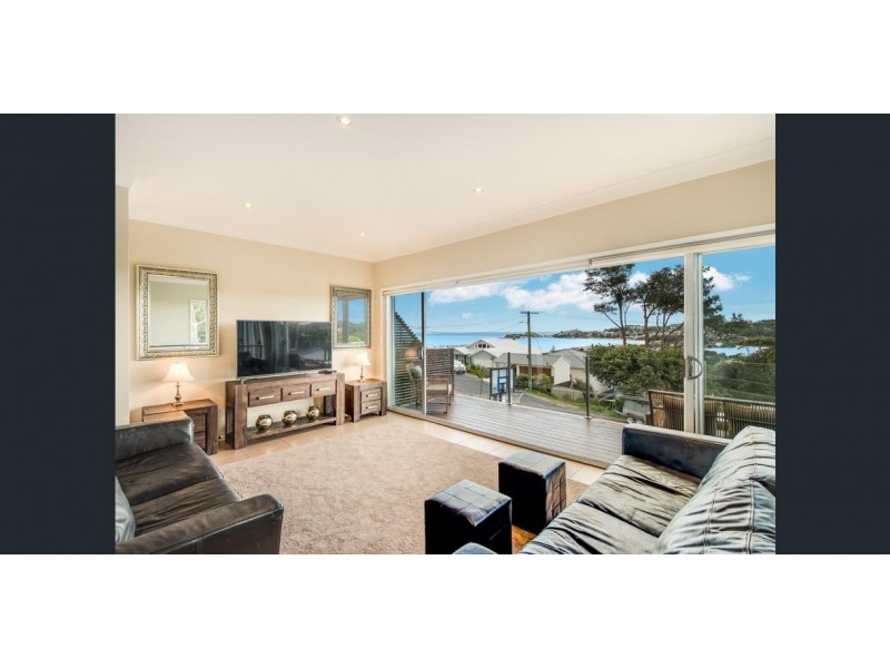 39 McGee Avenue, Wamberal NSW 2260