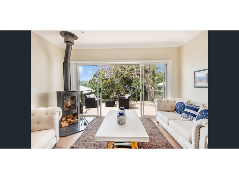 39 McGee Avenue, Wamberal NSW 2260