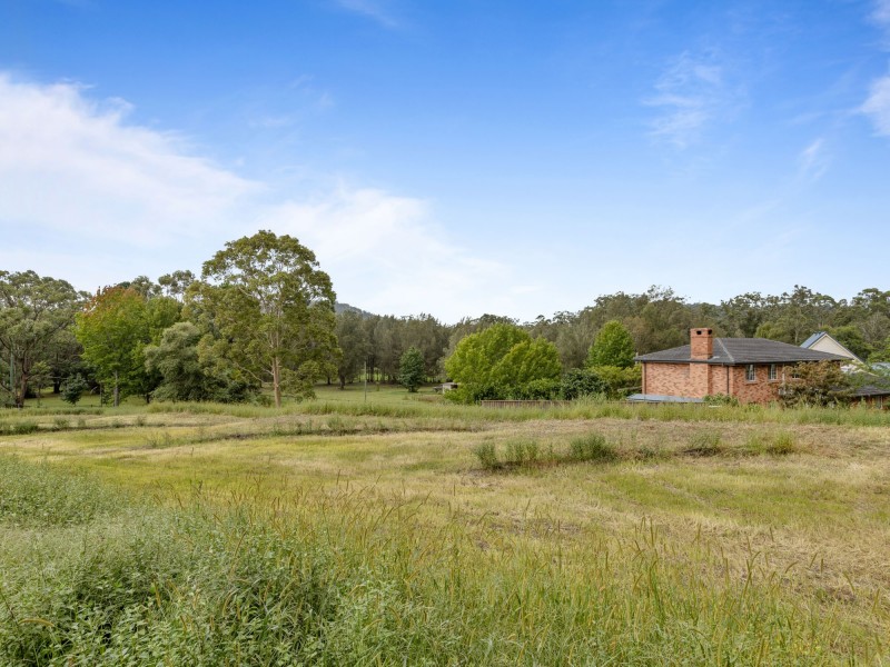 16 Lawson Drive, Narara NSW 2250