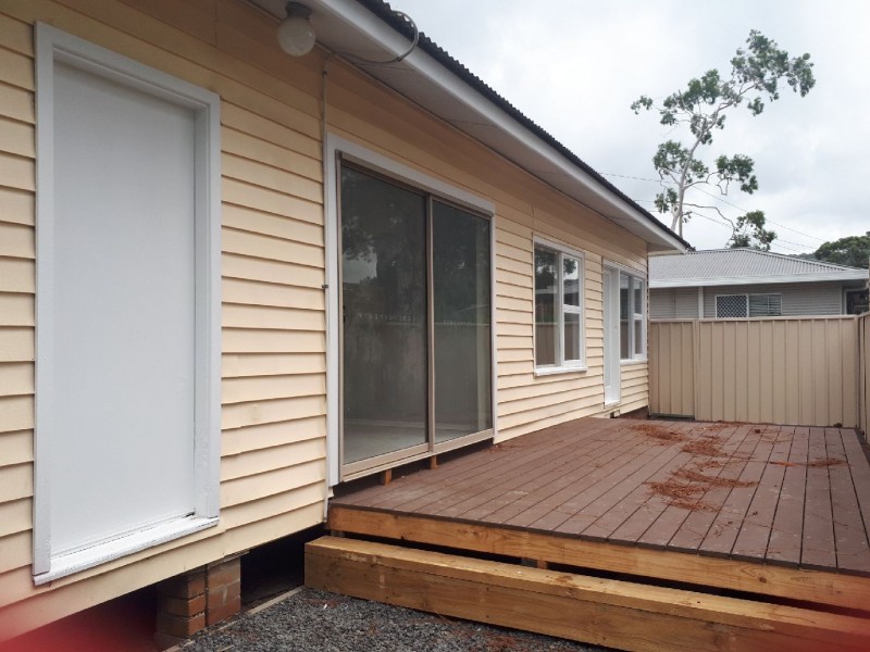 242 Brisbane Water Drive, Point Clare NSW 2250