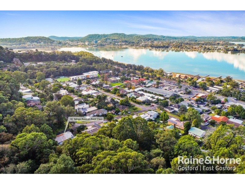 32 Talinga Avenue, Point Clare NSW 2250