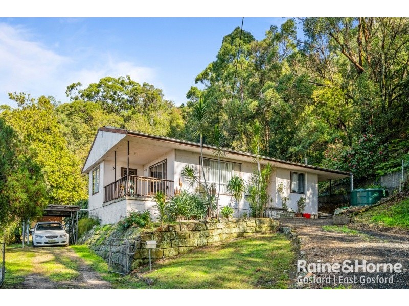 32 Talinga Avenue, Point Clare NSW 2250