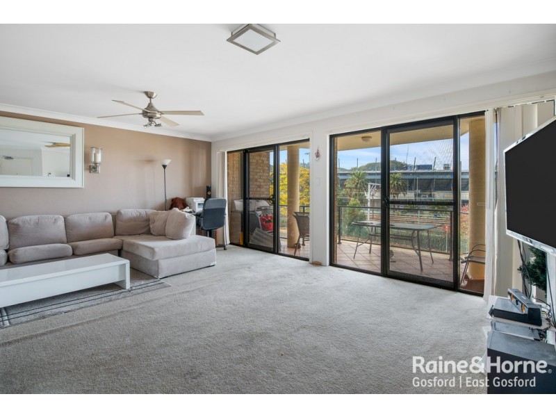 9/11 Riou Street, Gosford NSW 2250