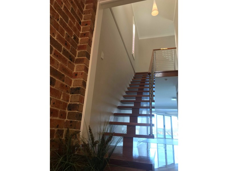 45 Kurrawa Avenue, Point Clare NSW 2250