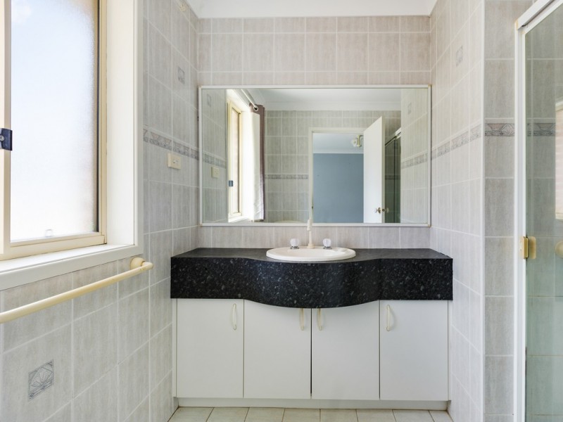 16 Anne Close, Narara NSW 2250