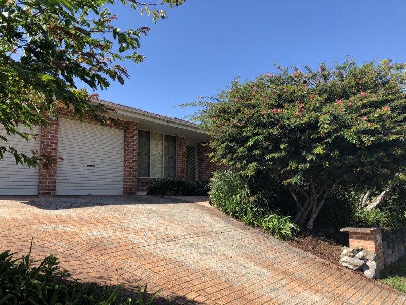 6 Greenvale Road, Green Point NSW 2251