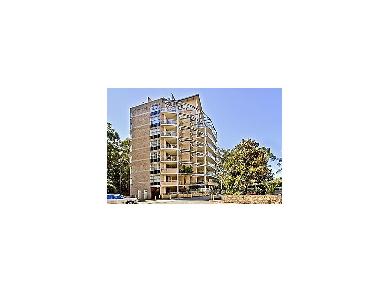 435/80 John Whiteway Drive, Gosford NSW 2250