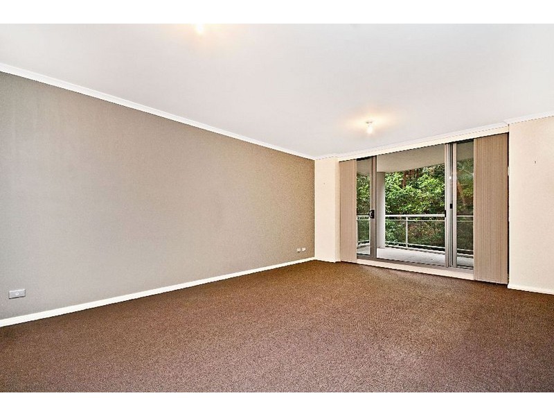 435/80 John Whiteway Drive, Gosford NSW 2250