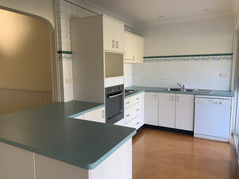 161 Albany Street, Point Frederick NSW 2250