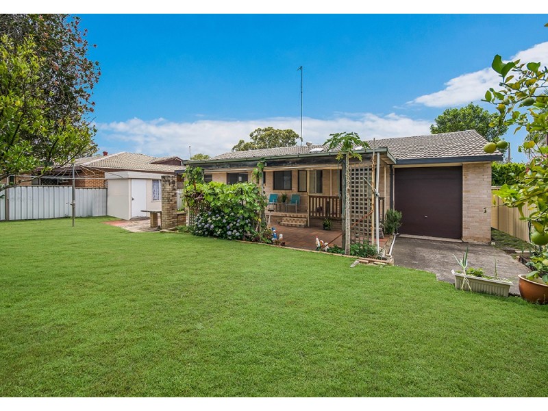 12 Uratta Street, West Gosford NSW 2250
