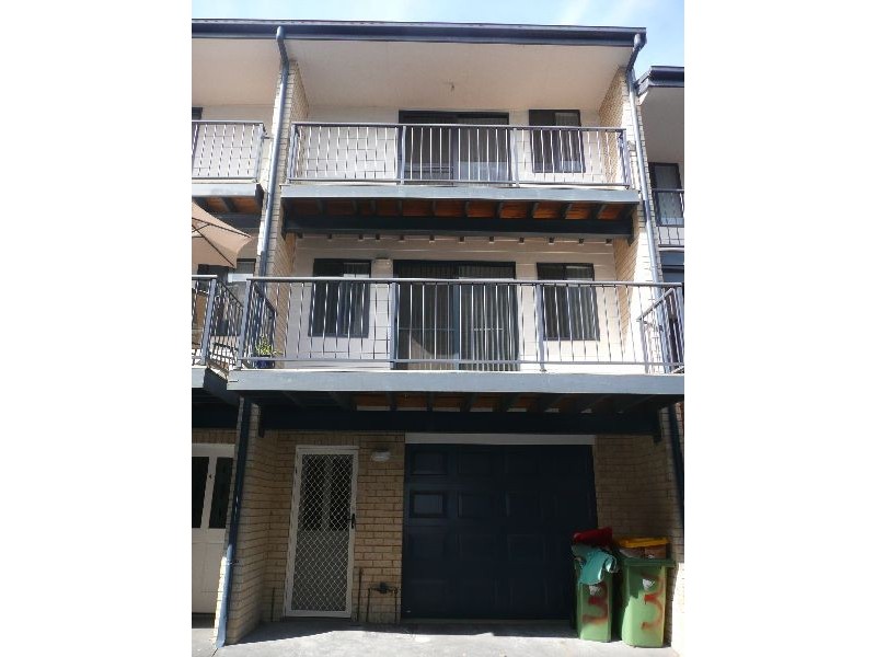 3/171-173 Gertrude Street, Gosford NSW 2250