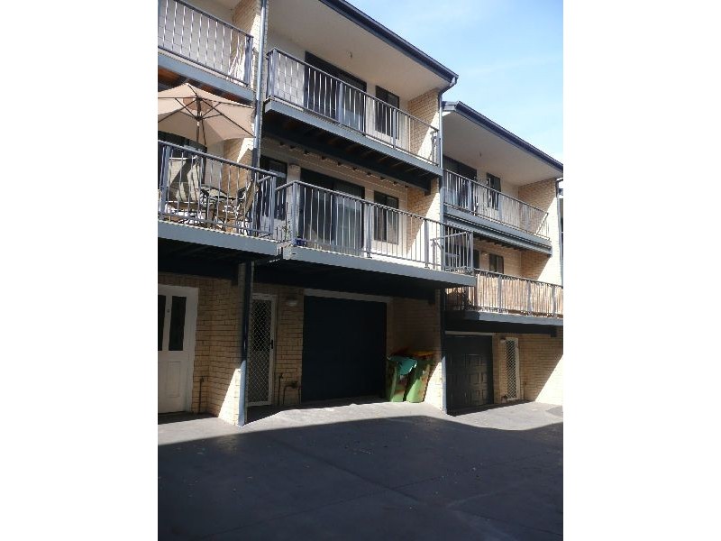 3/171-173 Gertrude Street, Gosford NSW 2250