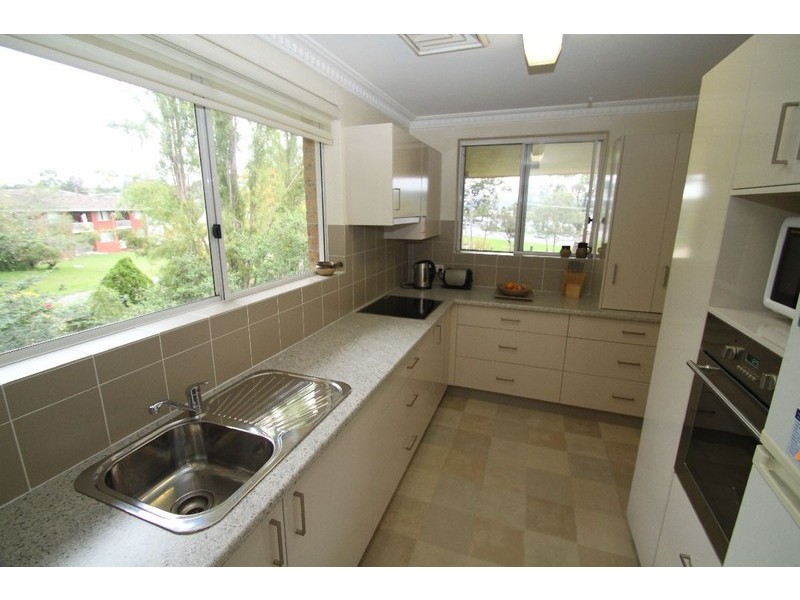 6/3-5 Gertrude Place, Gosford NSW 2250