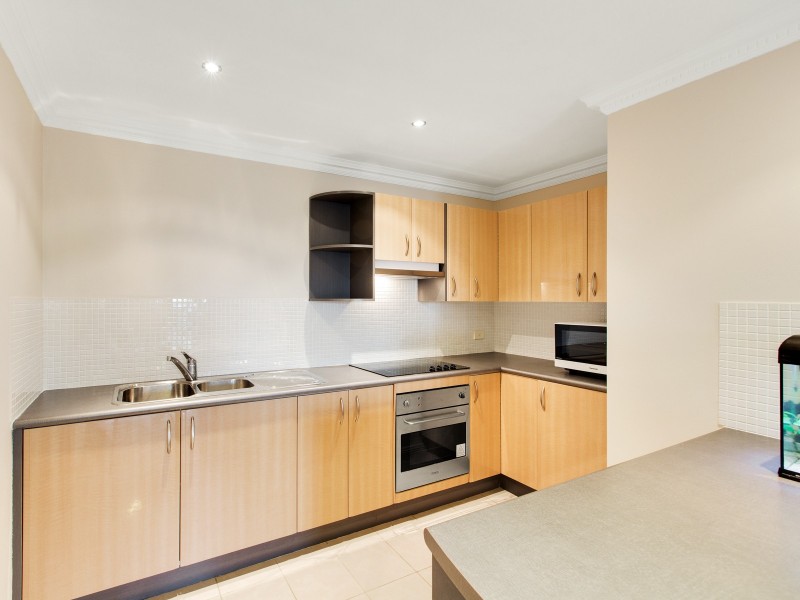 2/93 Faunce Street West, Gosford NSW 2250