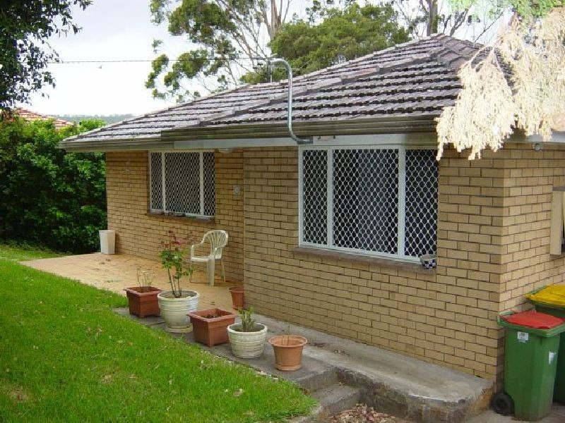 50  Turpentine Street, Wyoming NSW 2250
