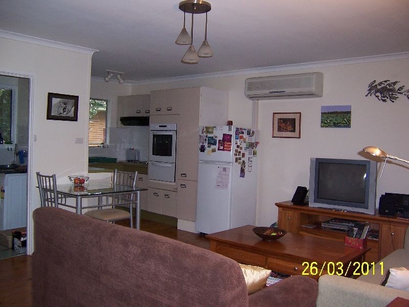 2/10 Sinclair Street, Gosford NSW 2250