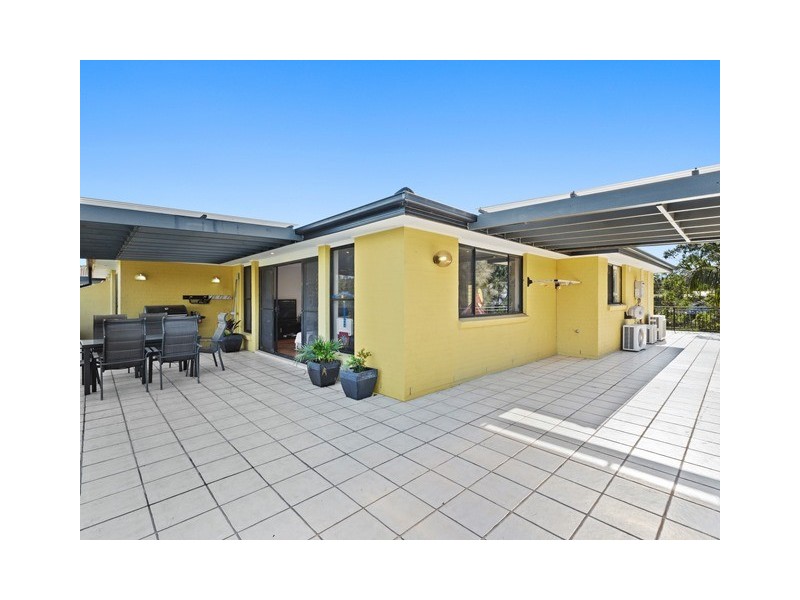 30/2 Adcock Avenue, West Gosford NSW 2250
