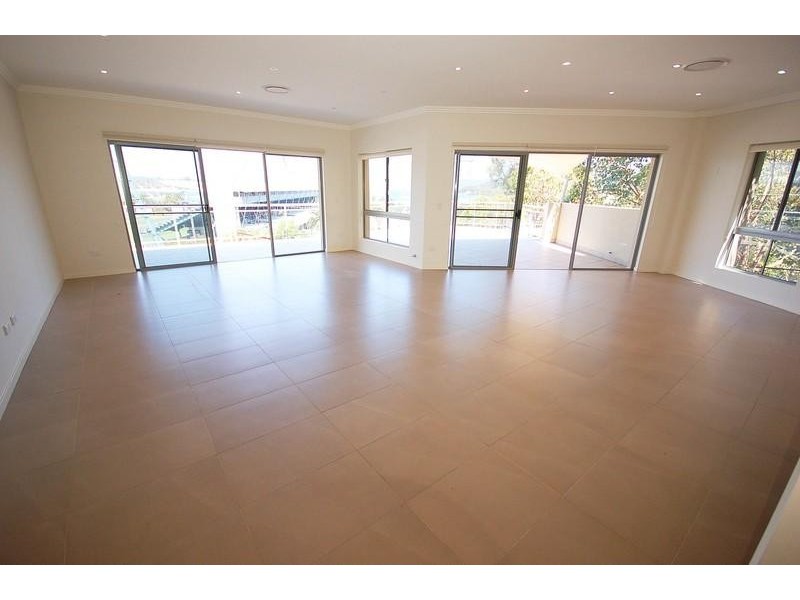 5/2a Cape Street South, Gosford NSW 2250