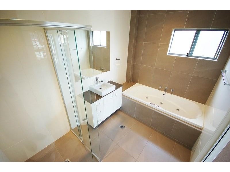 5/2a Cape Street South, Gosford NSW 2250