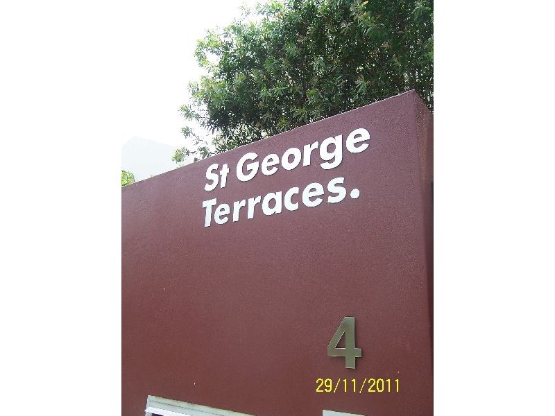 4/4 St George Street, West Gosford NSW 2250