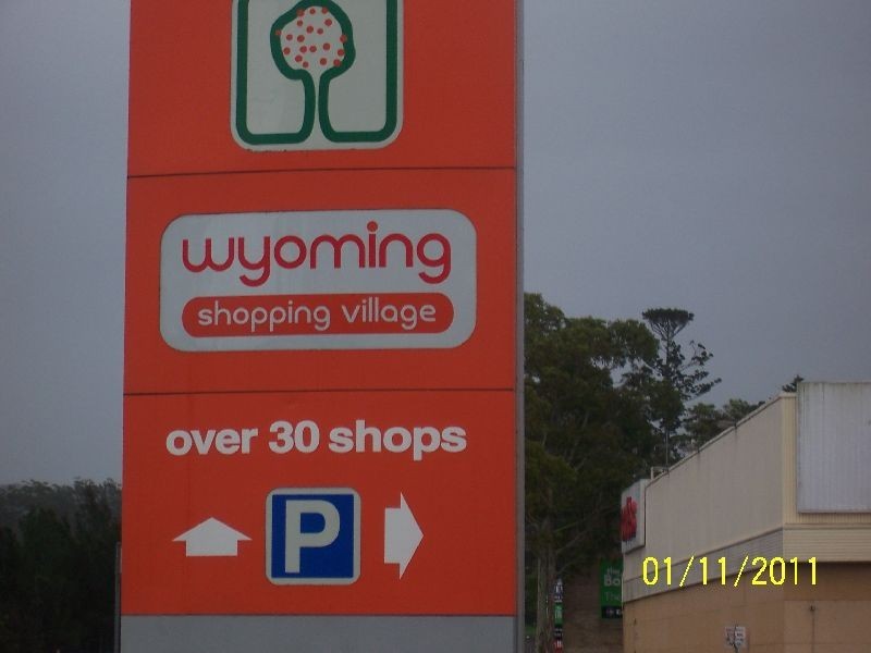 13 Kinarra Avenue, Wyoming NSW 2250