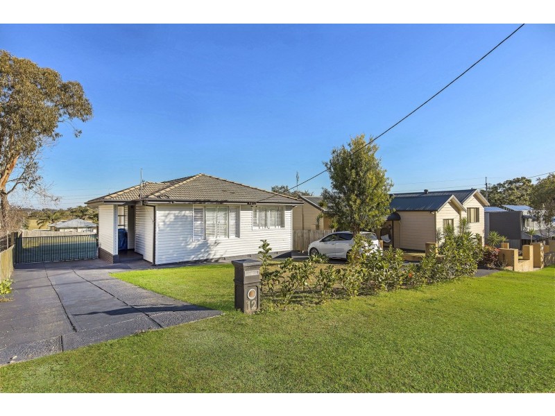 12 Maitland Road, Springfield NSW 2250