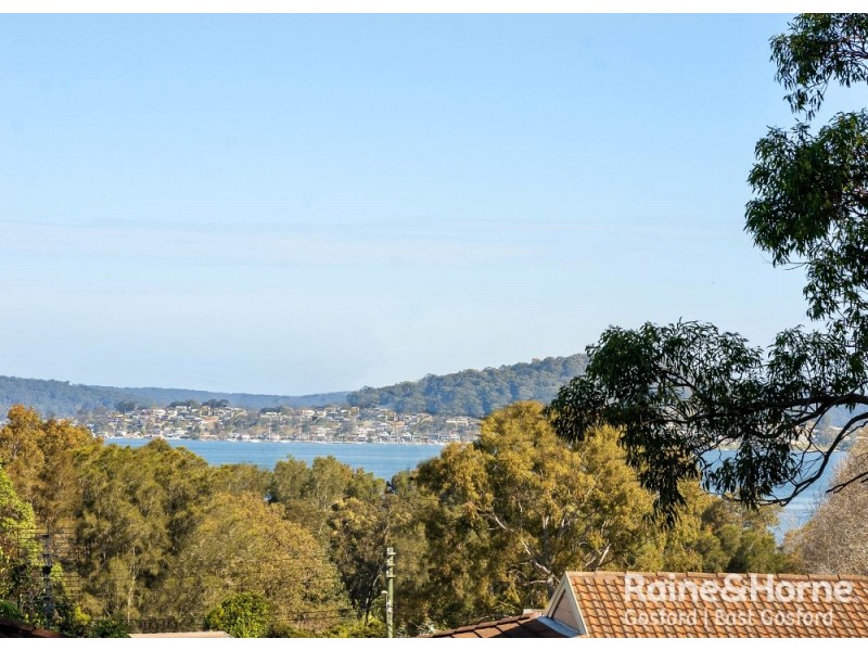 32 Henry Parry Drive, East Gosford NSW 2250