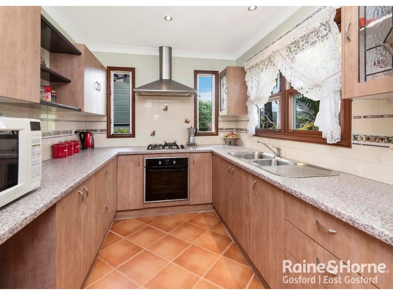 14 Chestnut Street, Wyoming NSW 2250