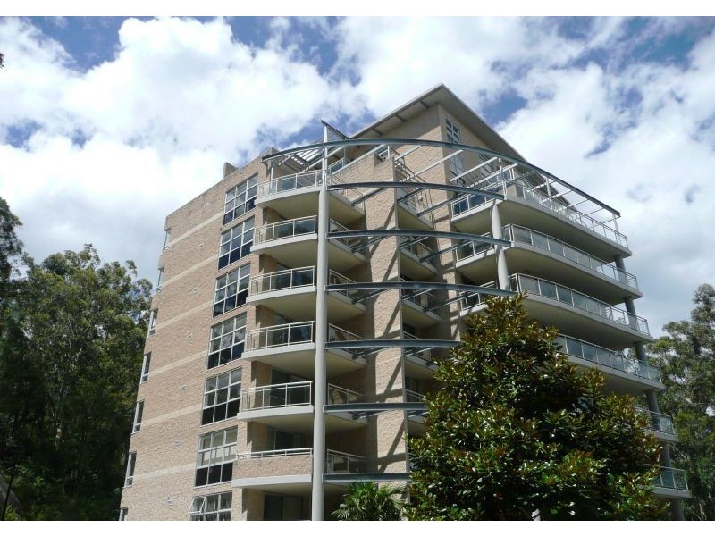 471/80 John Whiteway Drive, Gosford NSW 2250