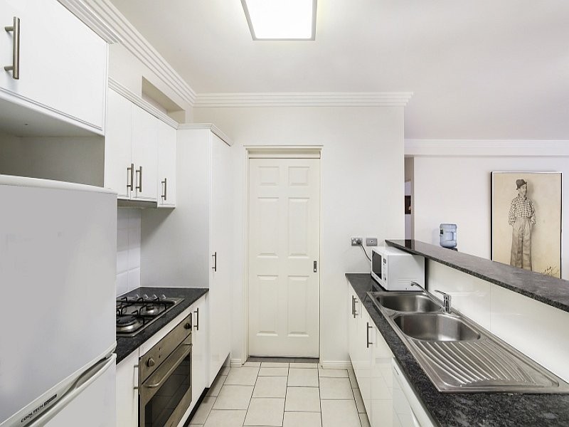 4/187 Albany Street, Point Frederick NSW 2250