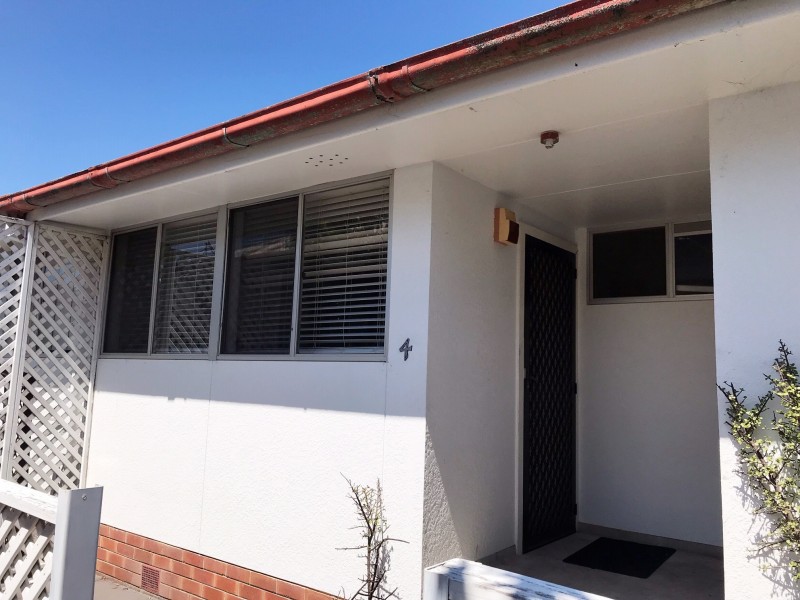 4/32 Wells St, East Gosford NSW 2250