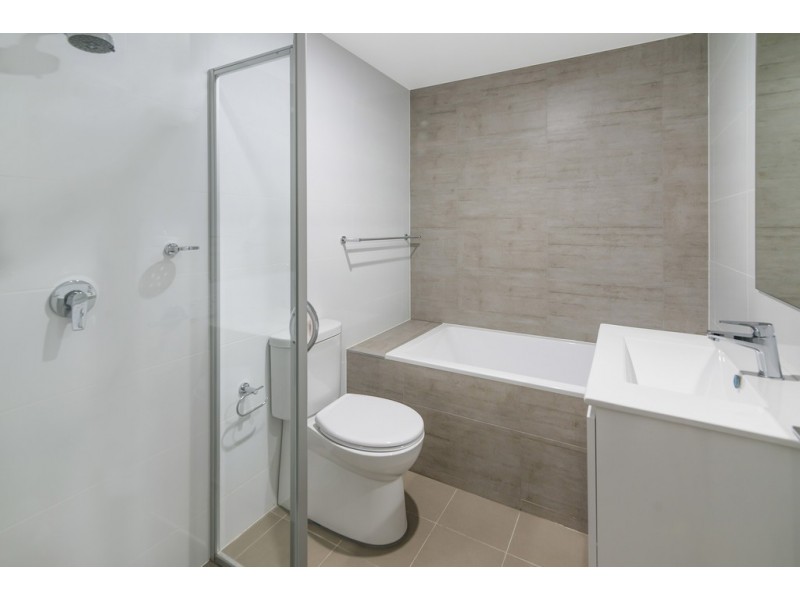 1/14-16 Batley Street, West Gosford NSW 2250