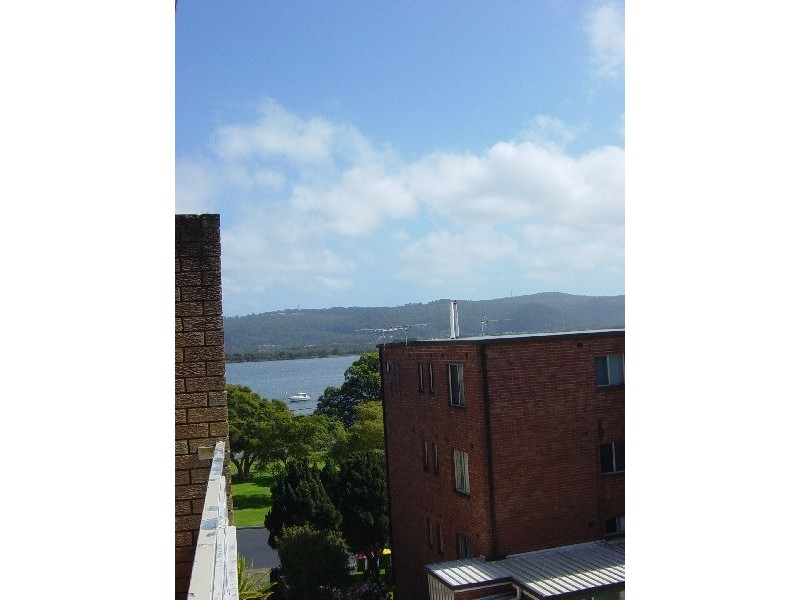 11/13 Masons Parade, Point Frederick NSW 2250