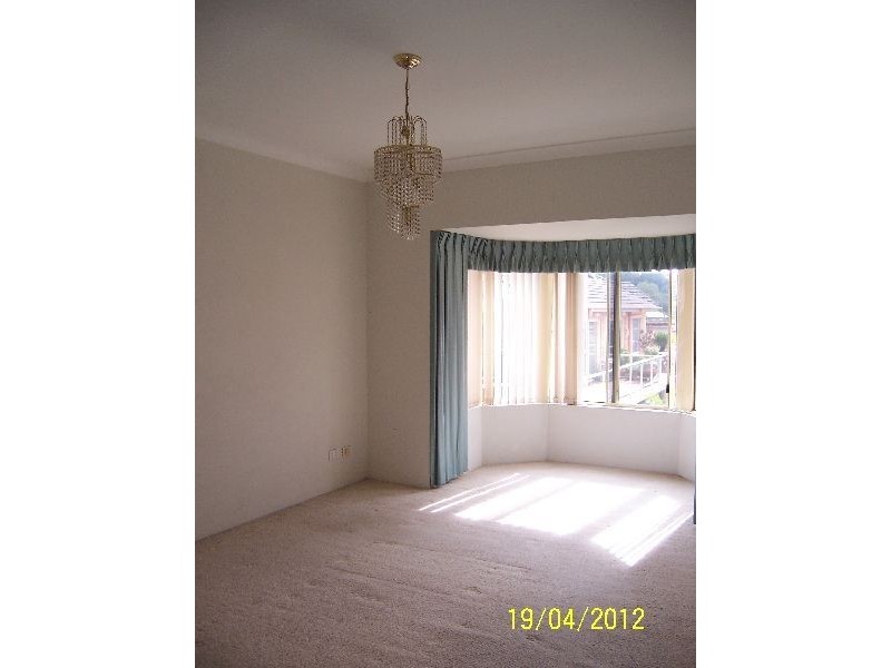19/9-13 Kurrawa Avenue, Point Clare NSW 2250