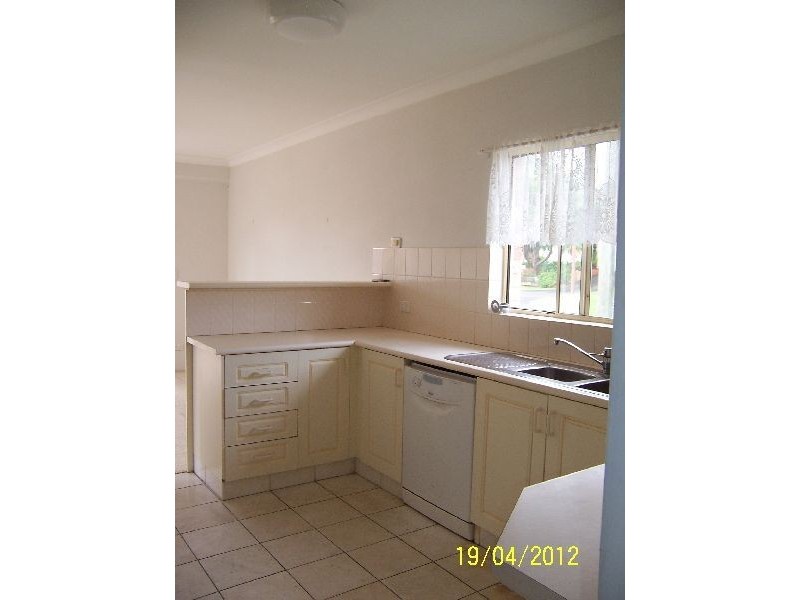 19/9-13 Kurrawa Avenue, Point Clare NSW 2250