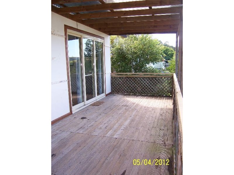 22 Hughes Street, Point Clare NSW 2250