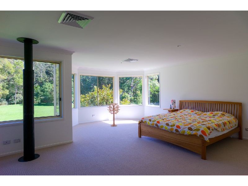 4 Samara Close, Fountaindale NSW 2258