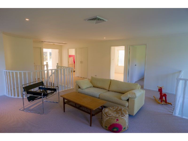 4 Samara Close, Fountaindale NSW 2258